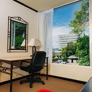 Standard Double Suite